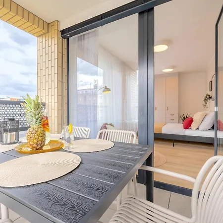 شقة Bright 2br - 5th Floor, Balcony, Free Parking By Gravity براغ