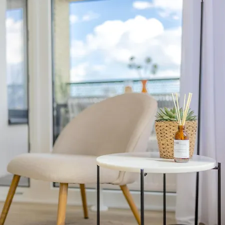 شقة Bright 2br - 5th Floor, Balcony, Free Parking By Gravity براغ